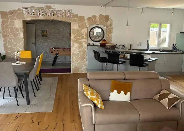 Chez Laurence Et Yvan *